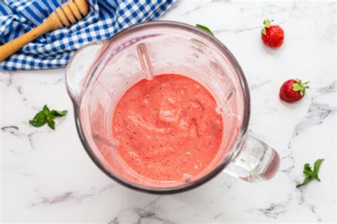 watermelon smoothie {easy and refreshing}