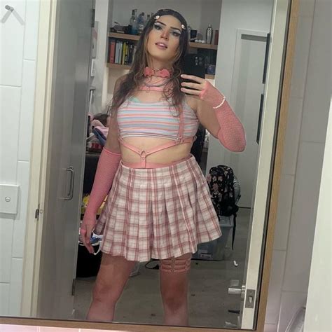 Tall Curvy Trans Girl Piss Slut Parramatta