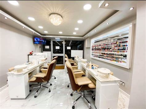 deluxe nail spa   clapham