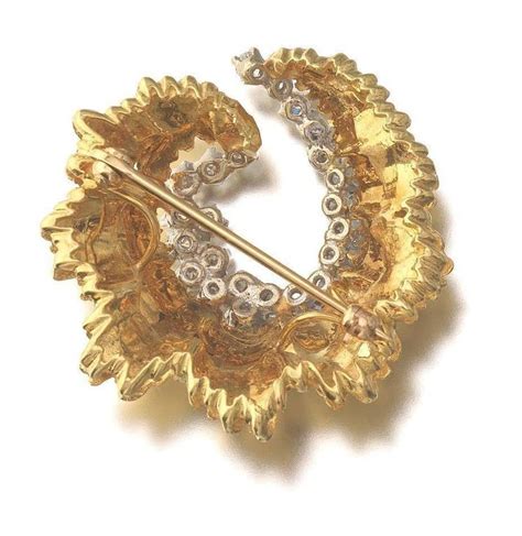 14 karat vs 1 25 carat diamond swirl brooch pin pendant for necklace for sale at 1stdibs