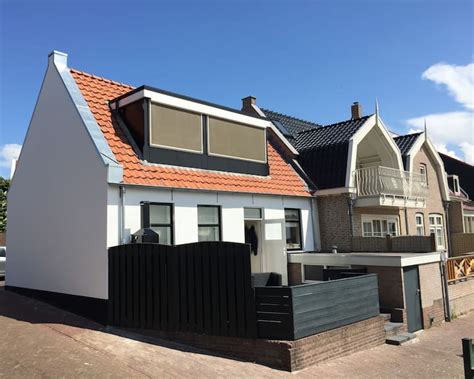 wijk      island urk cottages  rent  urk flevoland netherlands