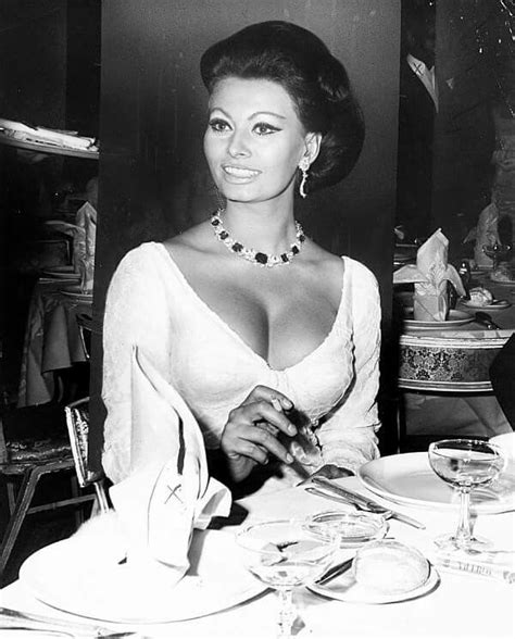 296 best images about iconic women for my journey on pinterest nichelle nichols wonder woman