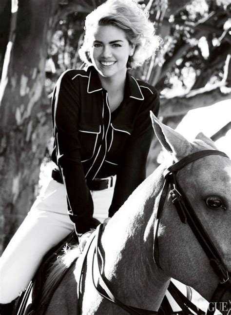[fashion Editorial] Kate Upton By Mario Testino For Vogue