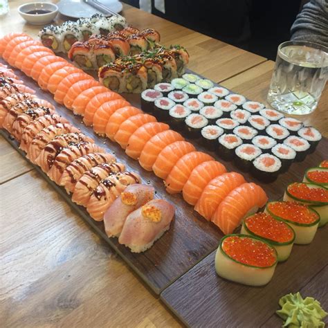 eat sushi   piece   fresh  order oc foodporn  food
