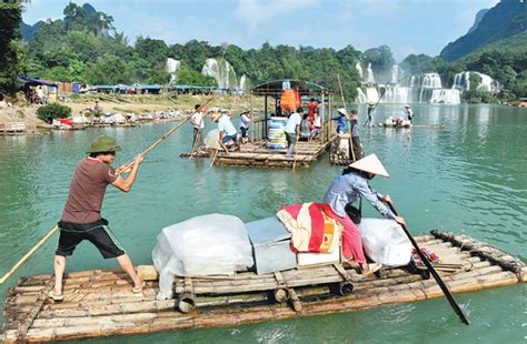 vietnamese residents living along the china vietnam border
