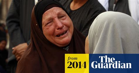 egyptian judge sentences 720 men to death world news the guardian