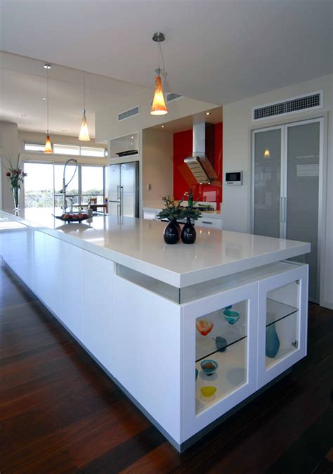 glossy white kitchen design trend digsdigs