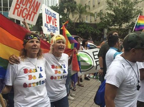 state judge strikes down florida s gay marriage ban stays ruling world