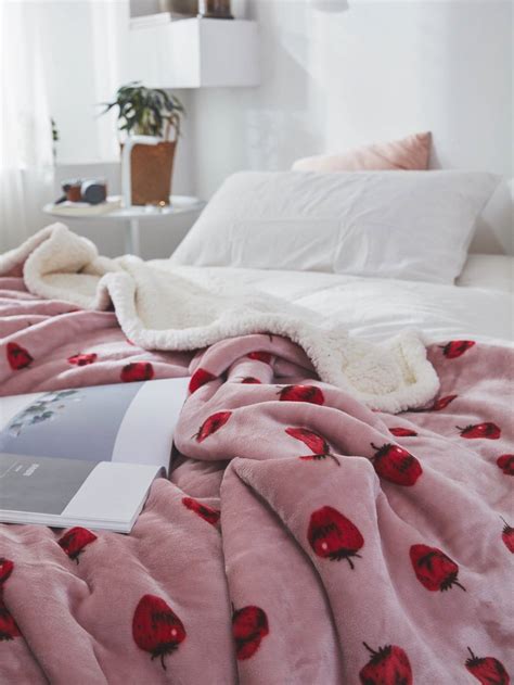 strawberry print blanket pc aesthetic bedroom room inspiration bedroom home decor bedroom