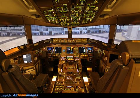 Boeing 777 Cockpit Wallpapers Wallpaper Cave B82