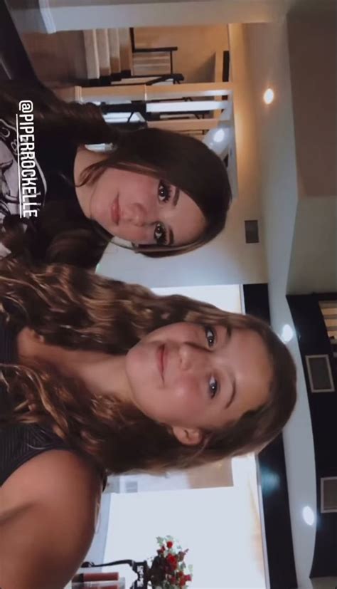 Piper Claire Squad Selfie Night Quick Classroom Selfies Manga