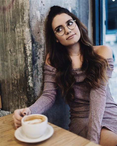glasses adlı kullanıcının tess christine panosundaki pin 2019 moda stilleri ve gözlük