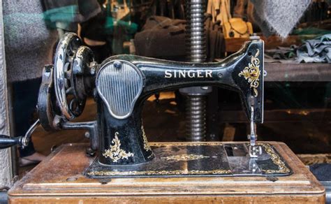 antique singer sewing machine  lovetoknow