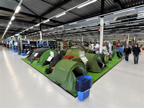 decathlon neemt binnen paar maanden besluit  middelburg foto adnl