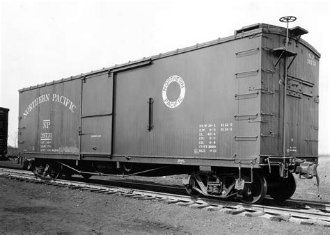 steam era freight cars northern pacific