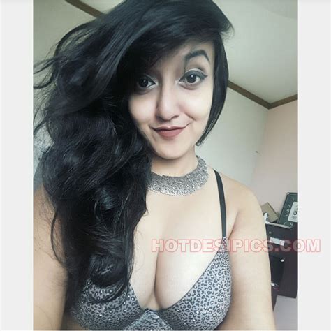 Kolkata Ki Phuljadi Riya Ka Nude Selfies Bade Boobs