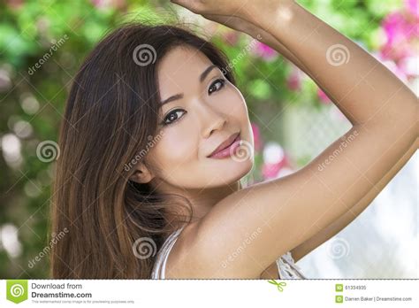 Het Mooie Chinese Aziatische Jonge Meisje Van De Vrouw Stock Afbeelding