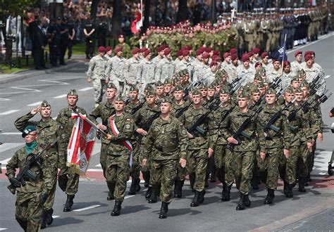 general staff of the polish army to celebrate poland s independence