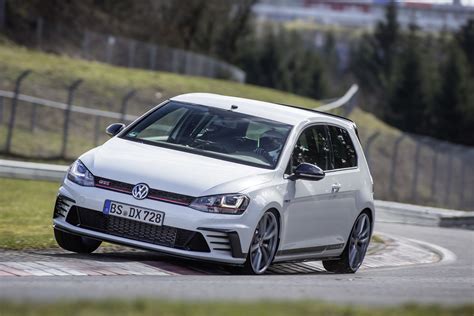 vw gti clubsport  debuts breaks ring record  fwd cars