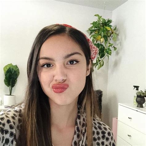 Pin On Olivia Rodrigo Selfies