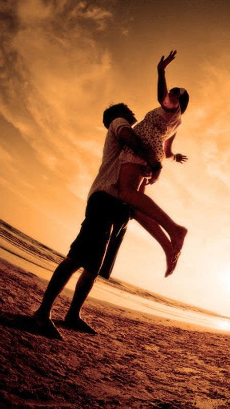 Couple In Love Wallpaper Download Mobcup Iphone Wallpaper Couple