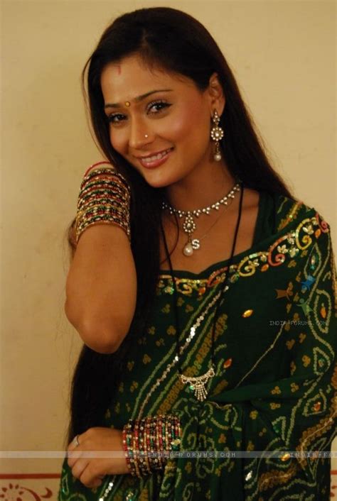 Indian Model And Tv Actress Sara Khan Wallpapers ~ Bollywoodceleberties