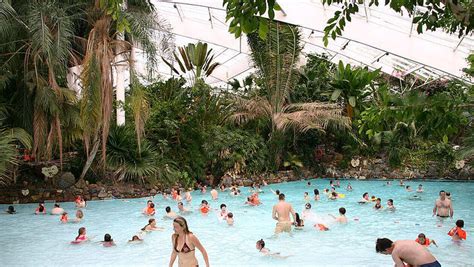 les domaines center parcs vont poursuivre leur expansion en europe