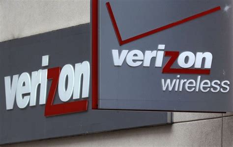 verizon wireless latest retailer  join tcnjs campus town project