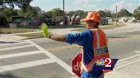 crossing guard spreads joy in orange county