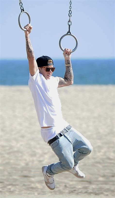 celeb saggers more justin bieber sagging