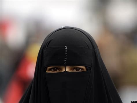 dutch govt  ban islamic face covering veils