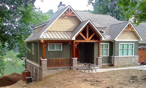 front   house      wood    porches