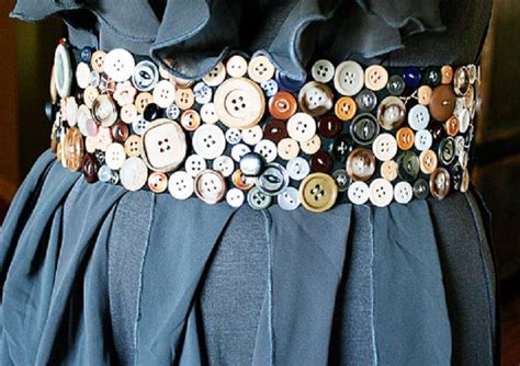 11 easy diy buttons jewelry projects making jewelry from