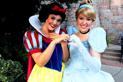 Cinderella And Snow White Ourdisneydays Flickr
