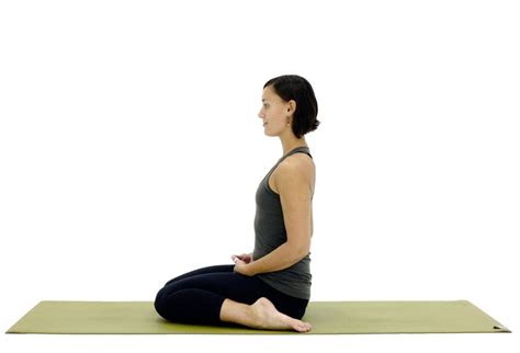 grundlegende und fortgeschrittene sitzende yoga posen
