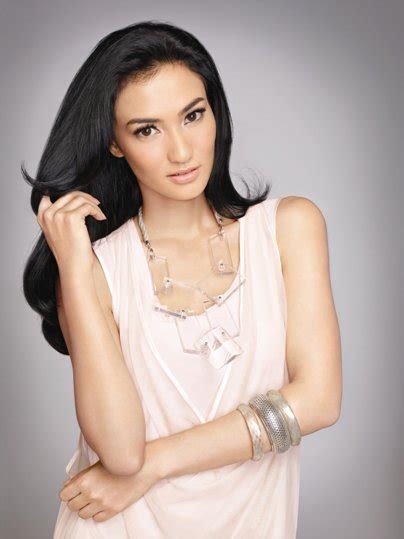 kumpulan foto atiqah hosiholan artis and model cantik indonesia