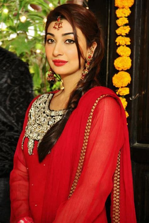 pakistani tv actress ayesha khan zevraat pakistani actress pakistani dresses pakistani models