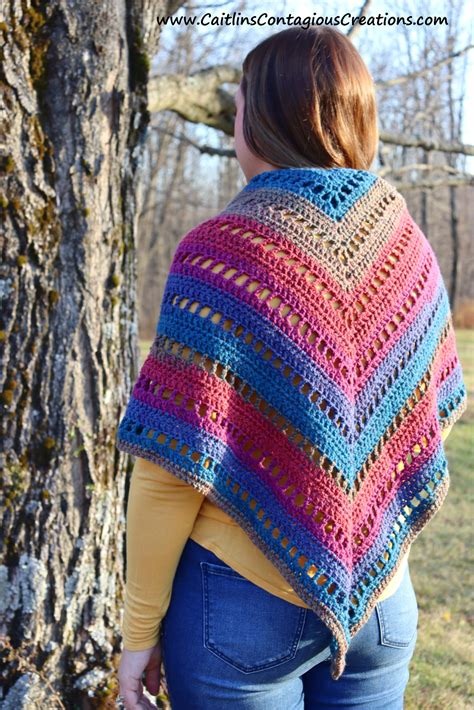 beginner triangle shawl crochet pattern  caitlins contagious