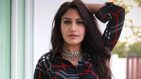 the reason behind surbhi s smile reveals about not being a part of ishqbaaz post leap