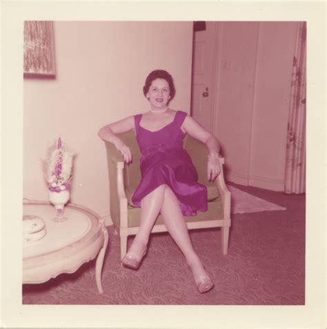 40 candid polaroid snaps of women from the 1960s ~ vintage everyday