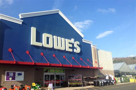 lowes canada  close  stores strategy