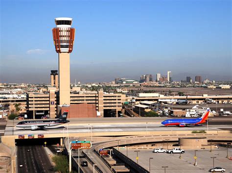 phoenix airport anticipates bulge  traffic  holiday arizona news pinalcentralcom