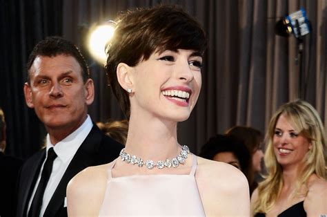 Oscars 2013 Worst Dressed Anne Hathaway S Nipples Made A Surprise