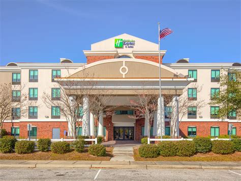 hotel  gulf shores al holiday inn express suites gulf shores
