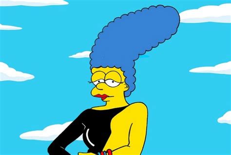 Marge Diventa Sexy Per I 25 Anni Dei Simpson Foto