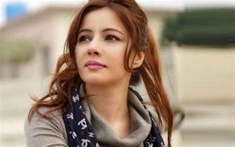 pak actress malisha shares private pics to support rabi