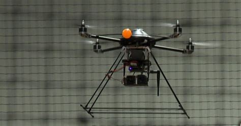 minutes reports   uncertainty  regulating drones cbs news
