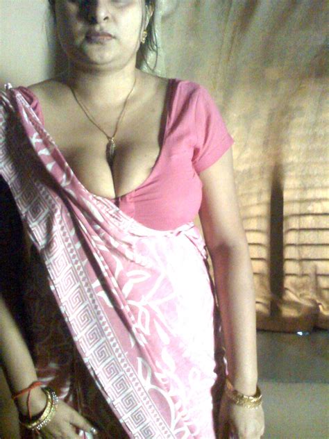 tharki aunty teasing with big milky boobs inside blouse indian nude girls