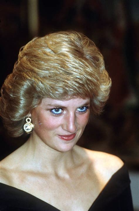 Princess Diana Wearing Blue Eyeliner In 1987 Princess Diana Best Blue