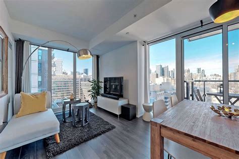 bedroom condos   buy      downtown toronto